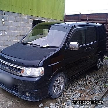 салон машины: Honda Stepwgn: 2003 г., 2 л, Автомат, Газ, Минивэн — 2