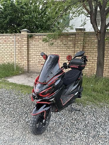 Макси-скутер Yamaha, 150 куб. см, Бензин, Б/у — 2