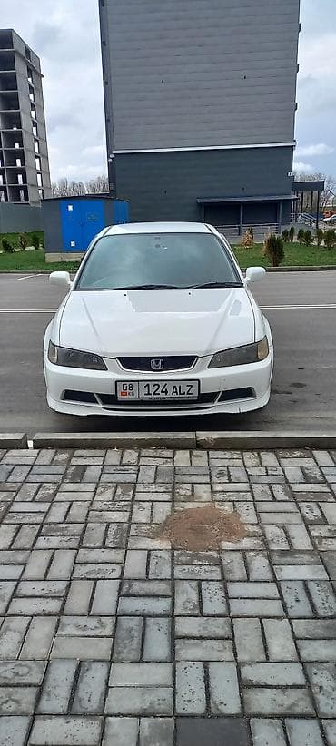 р 16: Honda Accord: 2000 г., 1.8 л, Автомат, Бензин, Седан — 4
