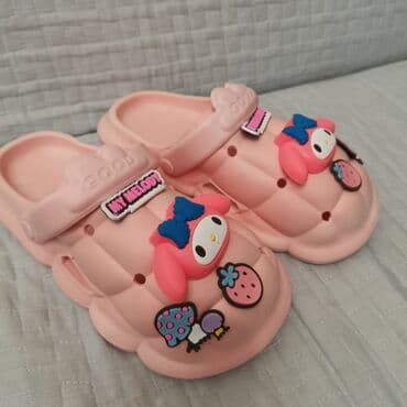 новая детская обувь: Акция!!! Продаю новые стильные детские сланцы. Размер 31 и 33 — 2