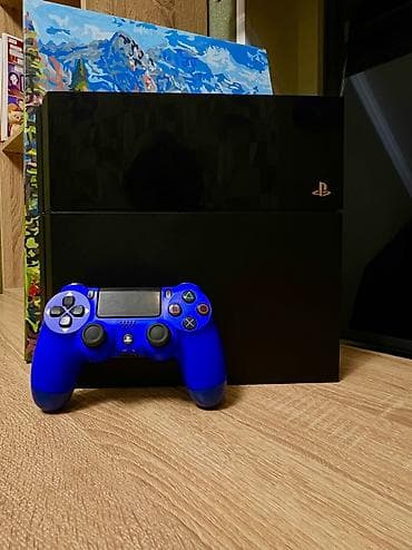 Техника и электроника: Продам, PlayStation 4 Fat 500 GB. Вторая ревизия. Торга нет Консоль — 1