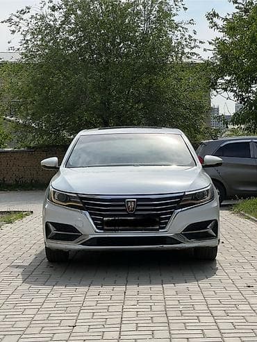 Roewe i5: 2020 г., 1.5 л, Вариатор, Электромобиль, Седан