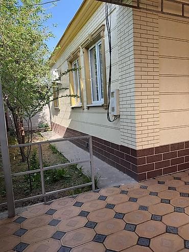 горах: Продается жилой дом с благоустроенным двором. 3фазка, очок кана — 3