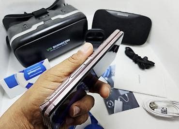z fold 3: Samsung Galaxy Z Fold 2, Б/у, 256 ГБ, цвет - Золотой, 1 SIM, 2 SIM, eSIM — 9