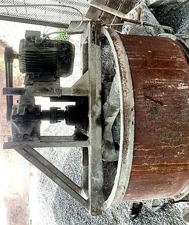 тиски слесарные купить бу: Вибропресс и планетарный смеситель для производства строительных — 3