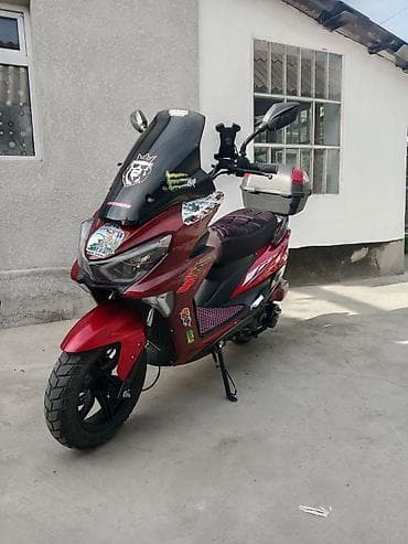 hyper fuel: Скутер/максискутер красного цвета с обтекателем и высоким затемнённым — 1