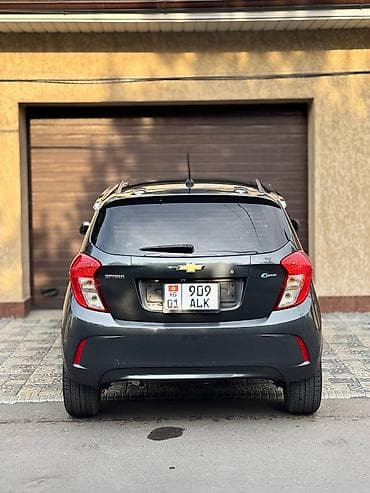chevrolet kruz: Chevrolet Spark: 2017 г., 1 л, Автомат, Бензин, Хэтчбэк — 6