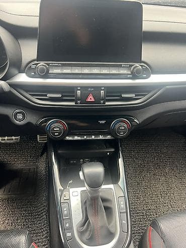 Kia K3: 2019 г., 1.6 л, Робот, Бензин, Лифтбек — 9