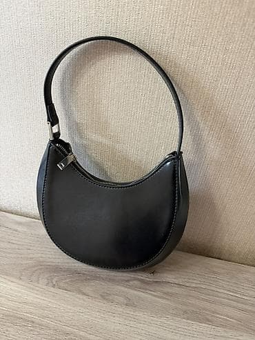 bag: Женская сумка-хобо, черная - Форма: полукруг/«луна» (hobo bag) — 3