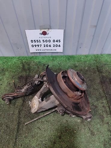 e53 4 8: Цапфа BMW X5 E53 30 6S 2004 задн. (б/у) — 1