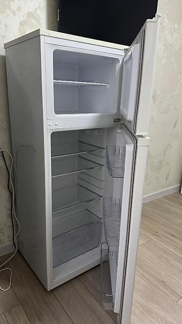 бутылки арпа: Холодильник Artel, Б/у, Двухкамерный, De frost (капельный), 70 * 160 * 60 — 4