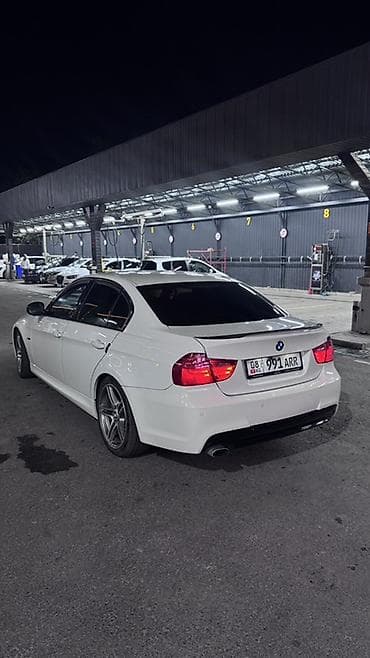 люк bmw: BMW 3 series: 2010 г., 2 л — 2