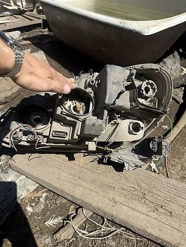 Автозапчасти: Комплект передних фар Mercedes-Benz 2000 г., Б/у — 8