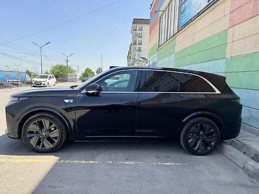li one: Lixiang L7: 2024 г., 1.5 л, Автомат, Гибрид, Кроссовер — 4