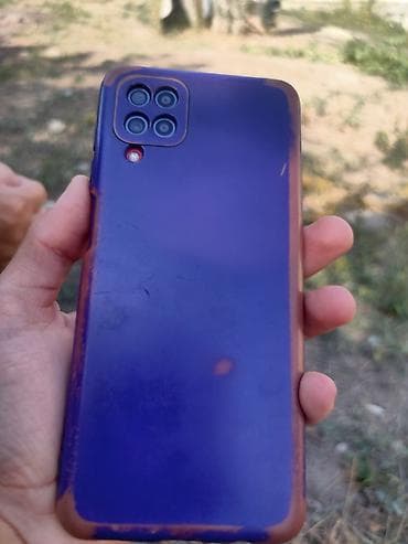 сумки бишкек: Samsung Galaxy A12, Б/у, 32 ГБ, цвет - Фиолетовый, 2 SIM — 2
