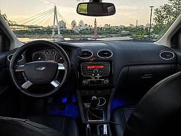 боковой тырмоо: Ford Focus: 2007 г., 1.6 л, Механика, Седан — 10