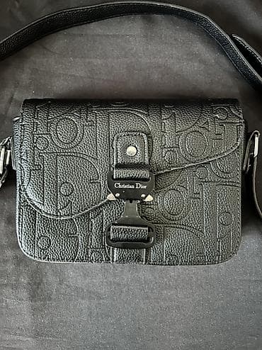 gbd 200: Классическая сумка, Dior, Материал: Натуральная кожа, Регулируемый ремень, Унисекс, Б/у — 4