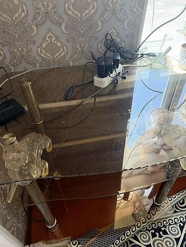 Тумба и подставка для телевизора, Б/у, Напольная, Стекло at lalafo.kg Тумба и подставка для телевизора, Б/у, Напольная, Стекло