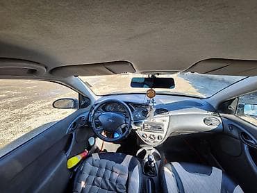 кулиса на гольф 4: Ford Focus: 2004 г., Механика, Бензин, Хэтчбэк — 3