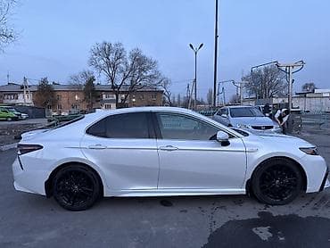 электр авто: Toyota Camry: 2021 г., Вариатор, Гибрид, Седан — 4