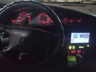 ош опел астра: Audi A6: 1996 г., 2.6 л, Механика, Газ, Седан — 10