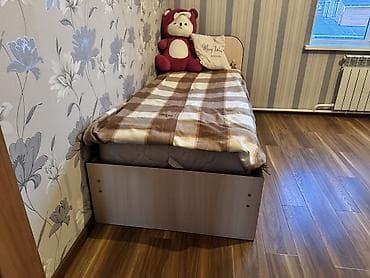 кровать каркасная: Односпальная кровать, Б/у, С матрасом, длина - 194 см — 2