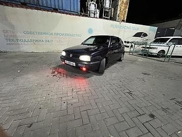 Volkswagen Golf: 1997 г., 1.6 л, Механика, Хэтчбэк — 7