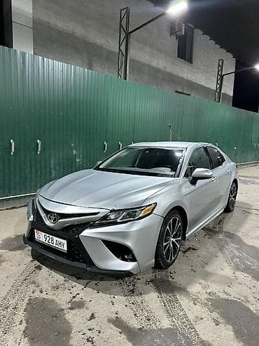 Toyota Camry: 2018 г., 2.5 л, Автомат, Бензин, Седан
