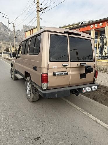 e53 4 8: Toyota LandCruiser 70 Series: 2009 г., 4.2 л, Механика, Дизель, Внедорожник — 3