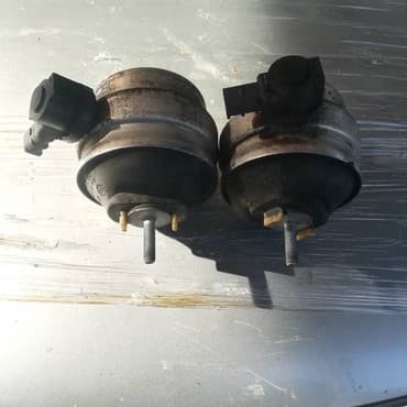 привозные моторы на ауди: Подушка мотора Audi Б/у, Оригинал — 1