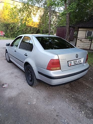 Volkswagen: Volkswagen Bora: 1999 г., 1.6 л, Кол менен иштөөчү, Бензин, Седан — 2