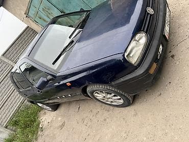 Volkswagen Golf: 1992 г., 2 л, Механика, Бензин, Хэтчбэк