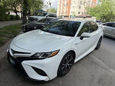 prius v: Toyota Camry: 2020 г., 2.5 л, Автомат, Гибрид, Седан — 5