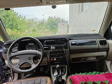 Volkswagen Vento: 1992 г., 1.8 л, Механика, Бензин, Седан — 6