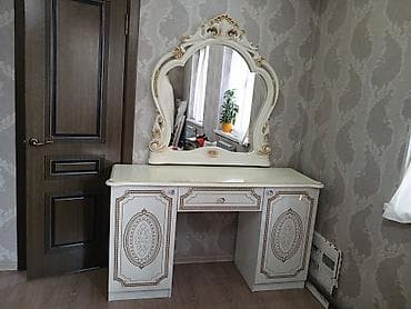 Инструменты: Продается спальная кровать с туалетным столиком в классическом стиле с — 4
