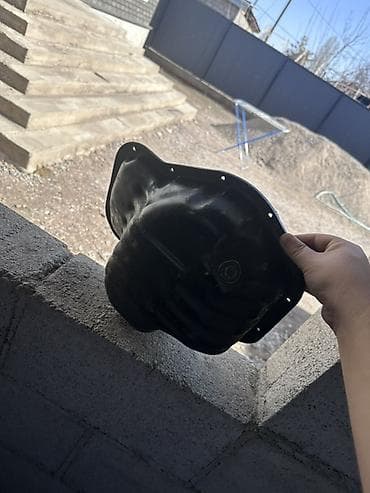 Картер Toyota 2003 г., Б/у, Оригинал at lalafo.kg Картер Toyota 2003 г., Б/у, Оригинал