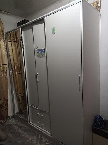 шкафы для одежды фото: Шкаф купе, Новый, С зеркалом, ЛДСП — 1