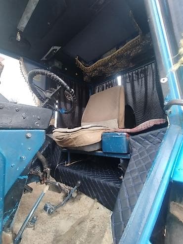 Агродроны: Трактор колесный, с кабиной. - Цвет: синий. Закрытая остекленная — 7