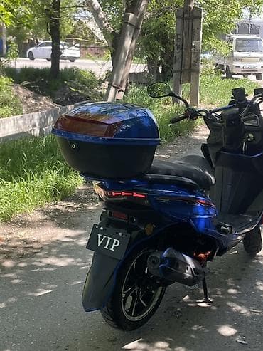 скутер утка: Скутер 150–200 см³ (ориентир по габаритам), с агрессивным спортивным — 5