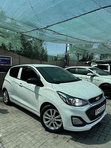 Транспорт: Chevrolet Spark: 2019 г., 1 л, Вариатор, Бензин, Седан — 1