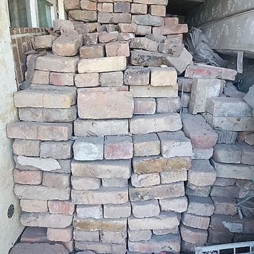 форма кирпича: Кирпич полнотелый (разнотон) - Материал: глиняный полнотелый кирпич - — 1