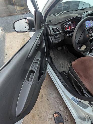 Chevrolet Spark: 2018 г., 1 л, Автомат, Бензин, Хэтчбэк — 8