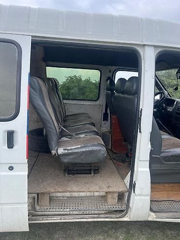промо стол: Грузопассажирский фургон Ford Transit (длинная/высокая версия). 7 — 9