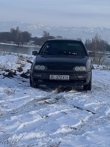echo platz: Volkswagen Golf: 1994 г., Хэтчбэк — 3