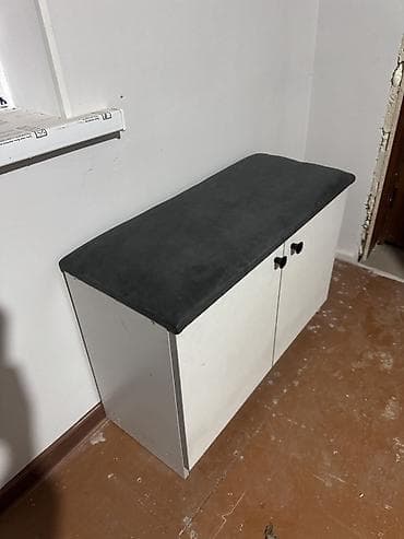 обувница бу: Обувница внутри две полкипочти новая, можем договориться о цене — 2