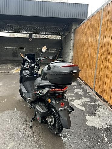 Скутеры: Макси-скутер 150 куб. см, Бензин, Б/у — 4