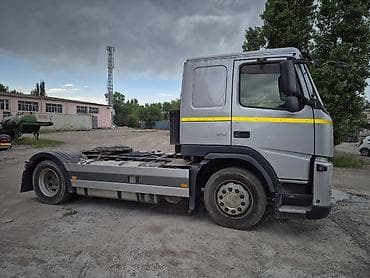 арава араба: Сүйрөгүч, Volvo, 2011 г., Унаа ташыгыч — 10