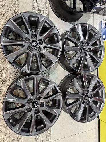 Литые Диски R 18 Kia, Комплект, отверстий - 5, Б/у
