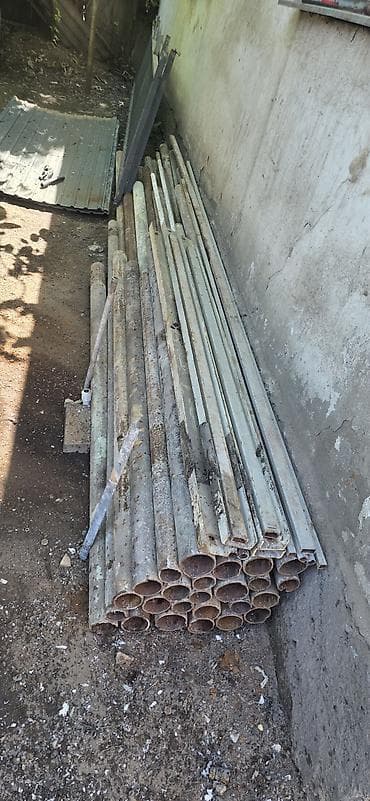 Металлопрокат для стройки/ограждений - Круглые стальные трубы разного