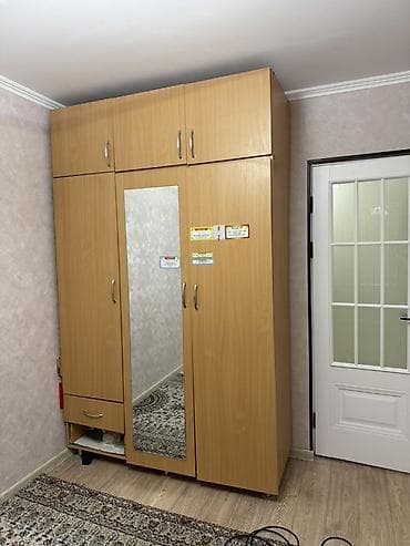 комод с замком: Шифоньер, шкаф для одежды, Б/у, Прямой, ЛДСП — 1